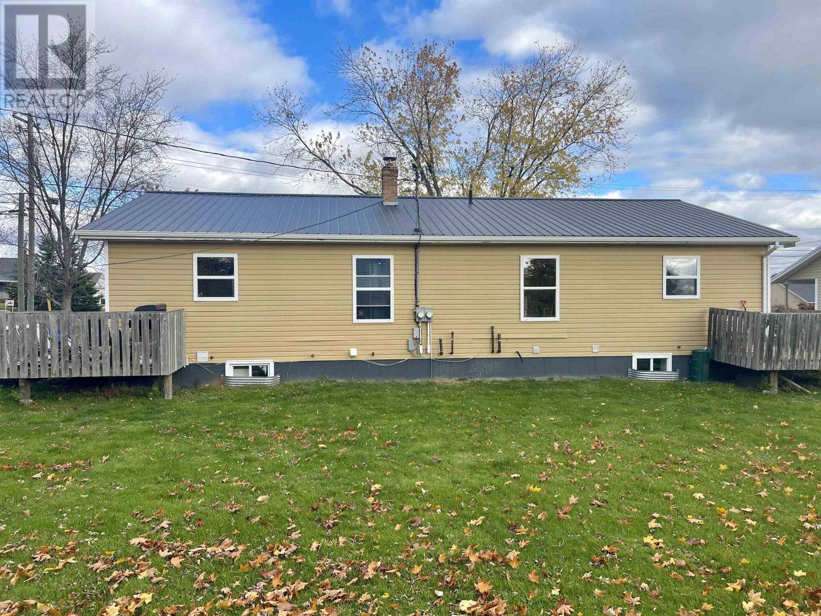 5-7 Robertson Road, East Royalty, Prince Edward Island  C1C 1K6 - Photo 12 - 202426267