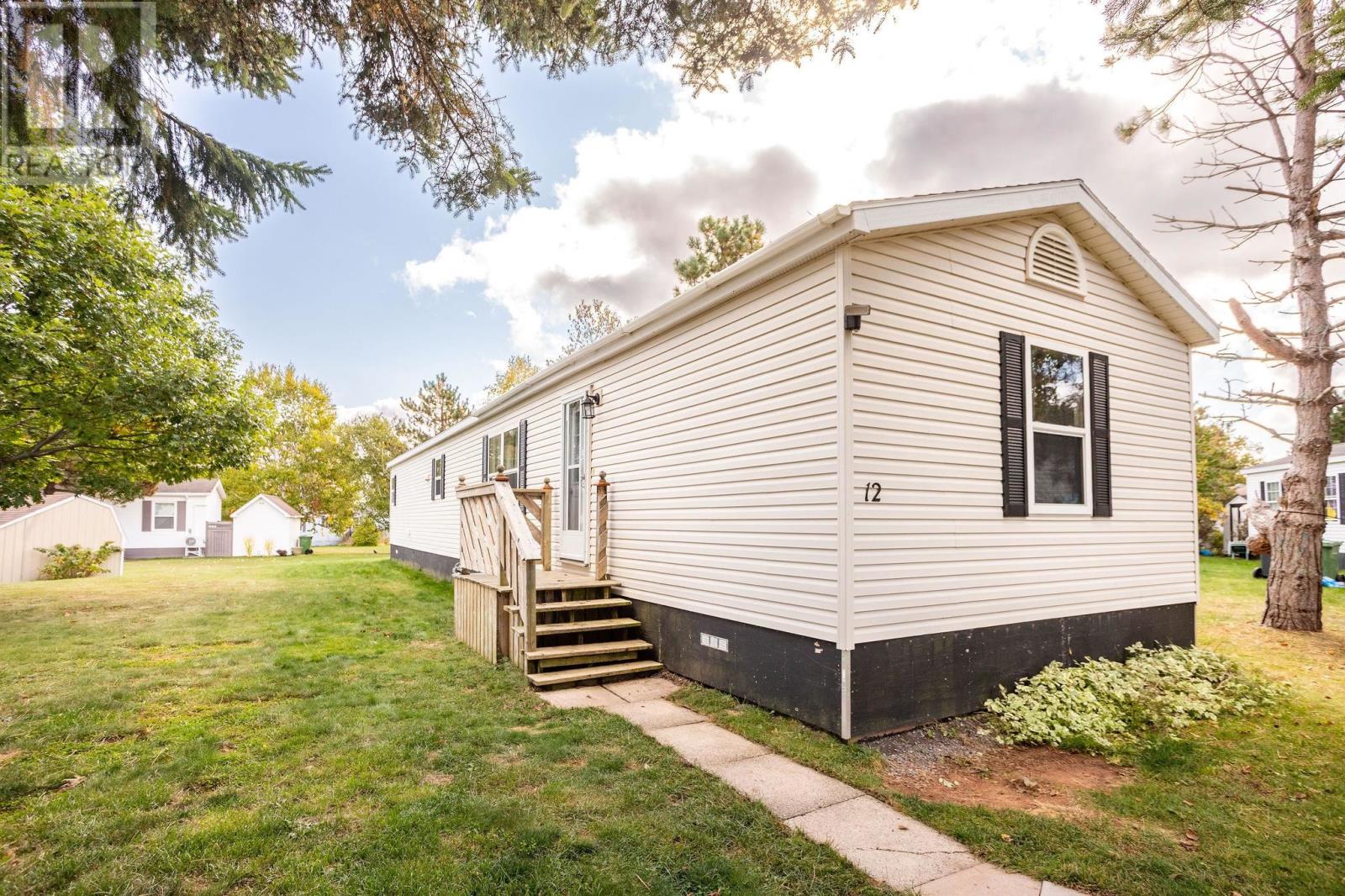 12 Spinnaker Crescent, Charlottetown, Prince Edward Island  C1C 1M5 - Photo 1 - 202427097