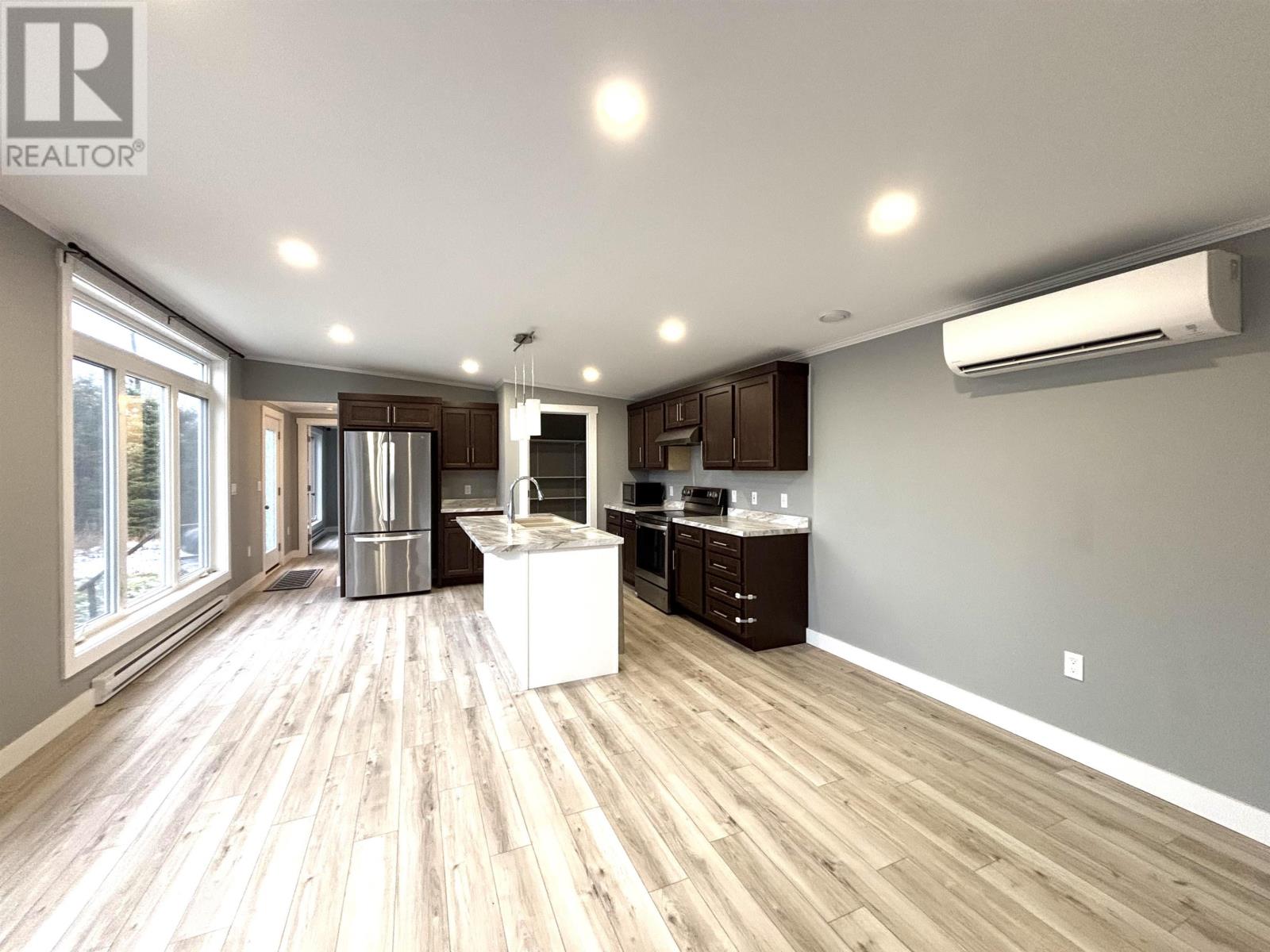 62 Tamarack Drive, Grand Tracadie, Prince Edward Island  C0A 1T0 - Photo 4 - 202428175