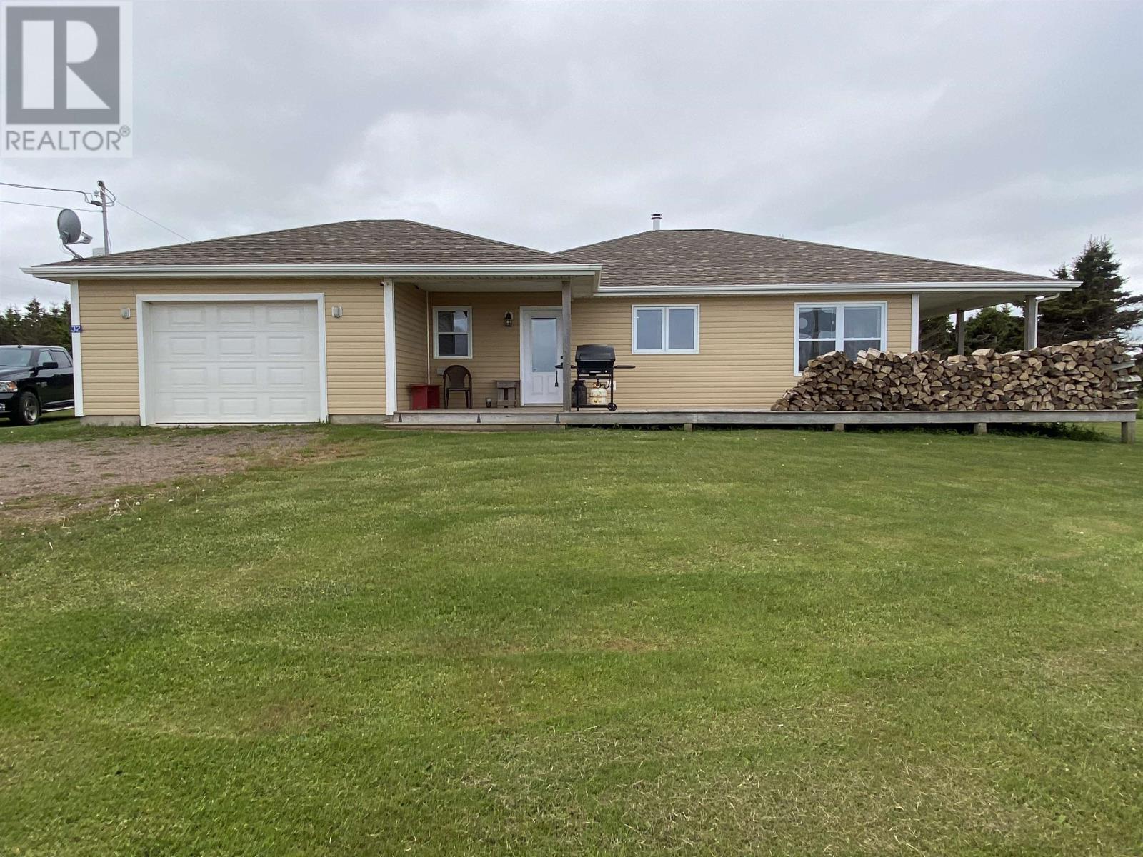 32 Sunset Lane, Cavendish, Prince Edward Island  C0A 1N0 - Photo 1 - 202500035