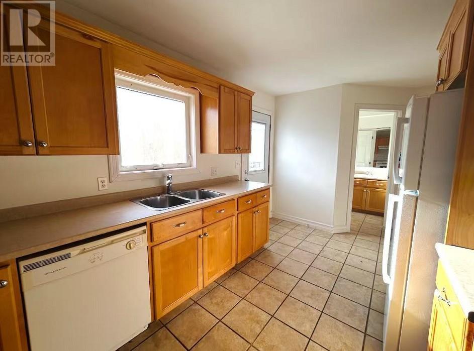 206 Stratford Road, Stratford, Prince Edward Island  C1B 1P6 - Photo 5 - 202500633