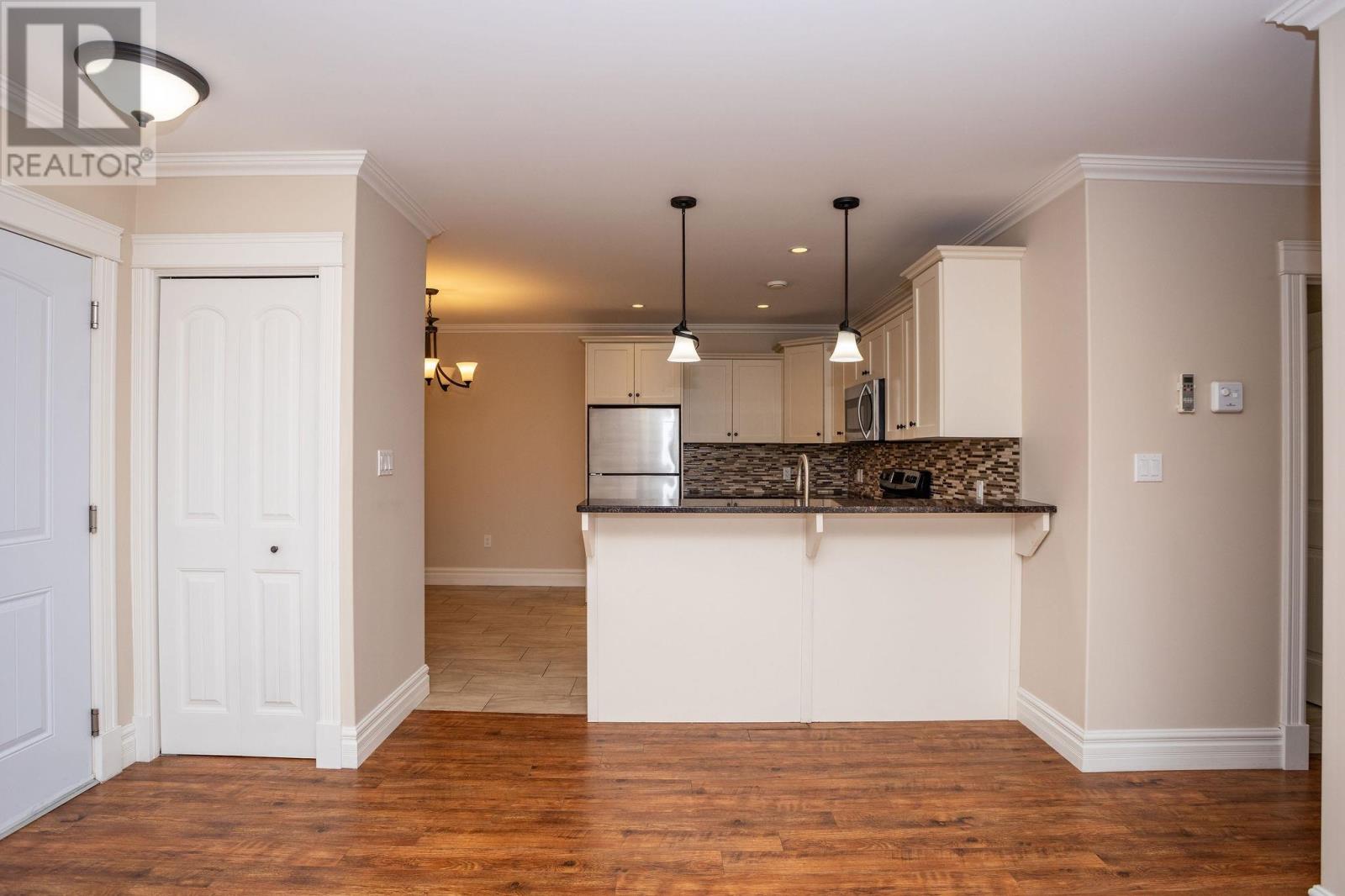 203 36 Ducks Landing, Stratford, Prince Edward Island  C1B 2X8 - Photo 5 - 202501015
