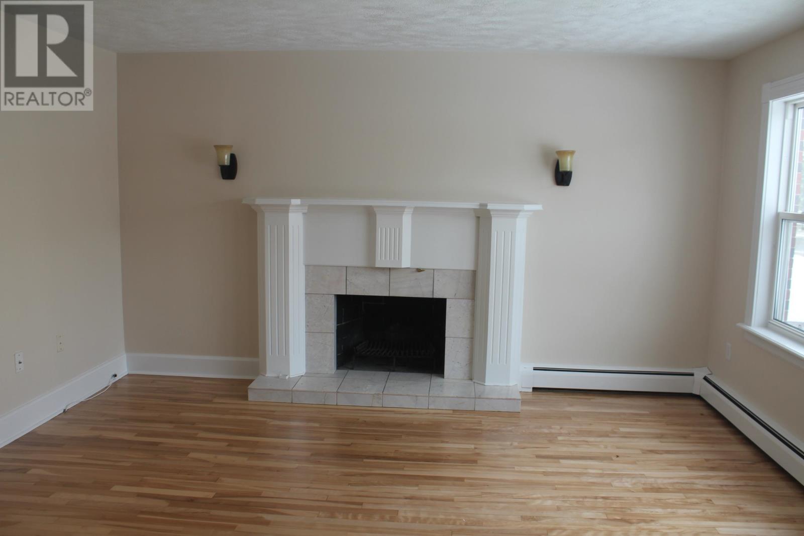 8 Belvedere Avenue, Charlottetown, Prince Edward Island  C1A 6A8 - Photo 4 - 202501160