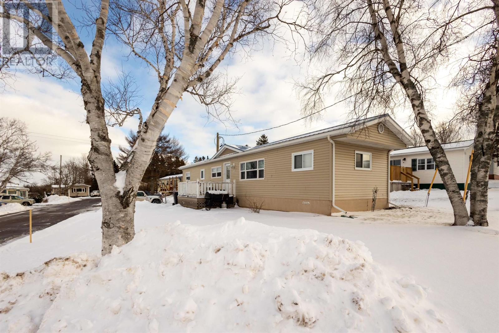29 Heritage Drive, Cornwall, Prince Edward Island  C0A 1H5 - Photo 1 - 202501170