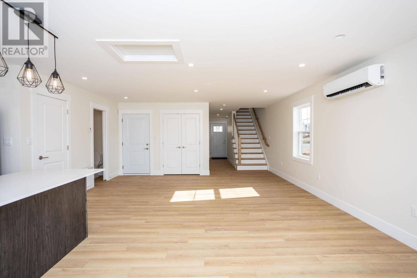 133 Oak Drive, Charlottetown, Prince Edward Island  C1A 9S4 - Photo 4 - 202501541