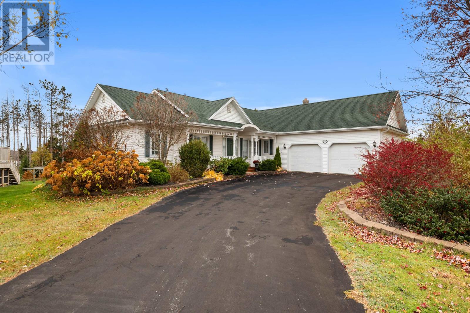 77 Waterview Drive, Cornwall, Prince Edward Island  C0A 1H4 - Photo 1 - 202503427