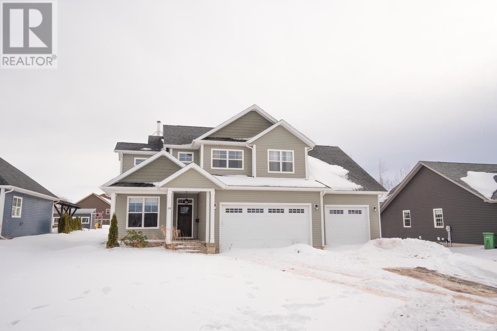 68 Falcon Drive, Cornwall, Prince Edward Island  C0A 1H4 - Photo 1 - 202503832