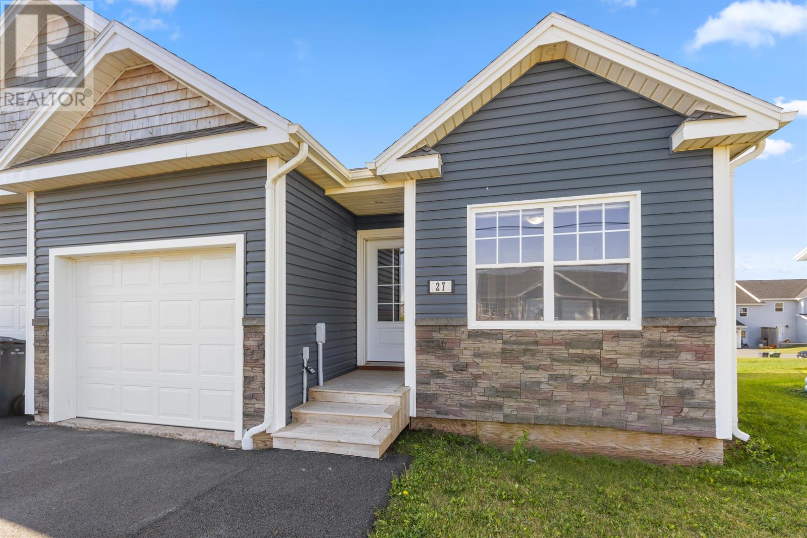 27 Kindred Avenue, Charlottetown, Prince Edward Island  C1C 0W4 - Photo 1 - 202503916