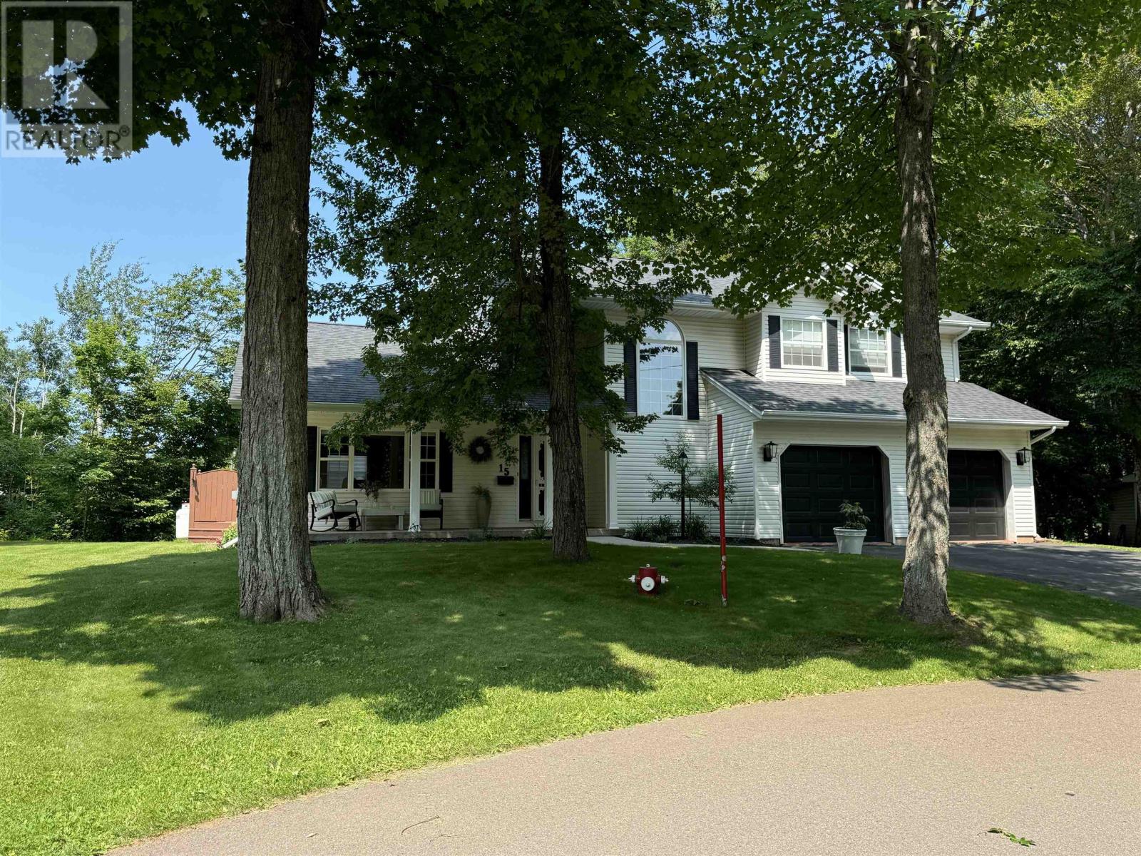 15 Harris Court, Summerside, Prince Edward Island  C1N 5R7 - Photo 2 - 202504205