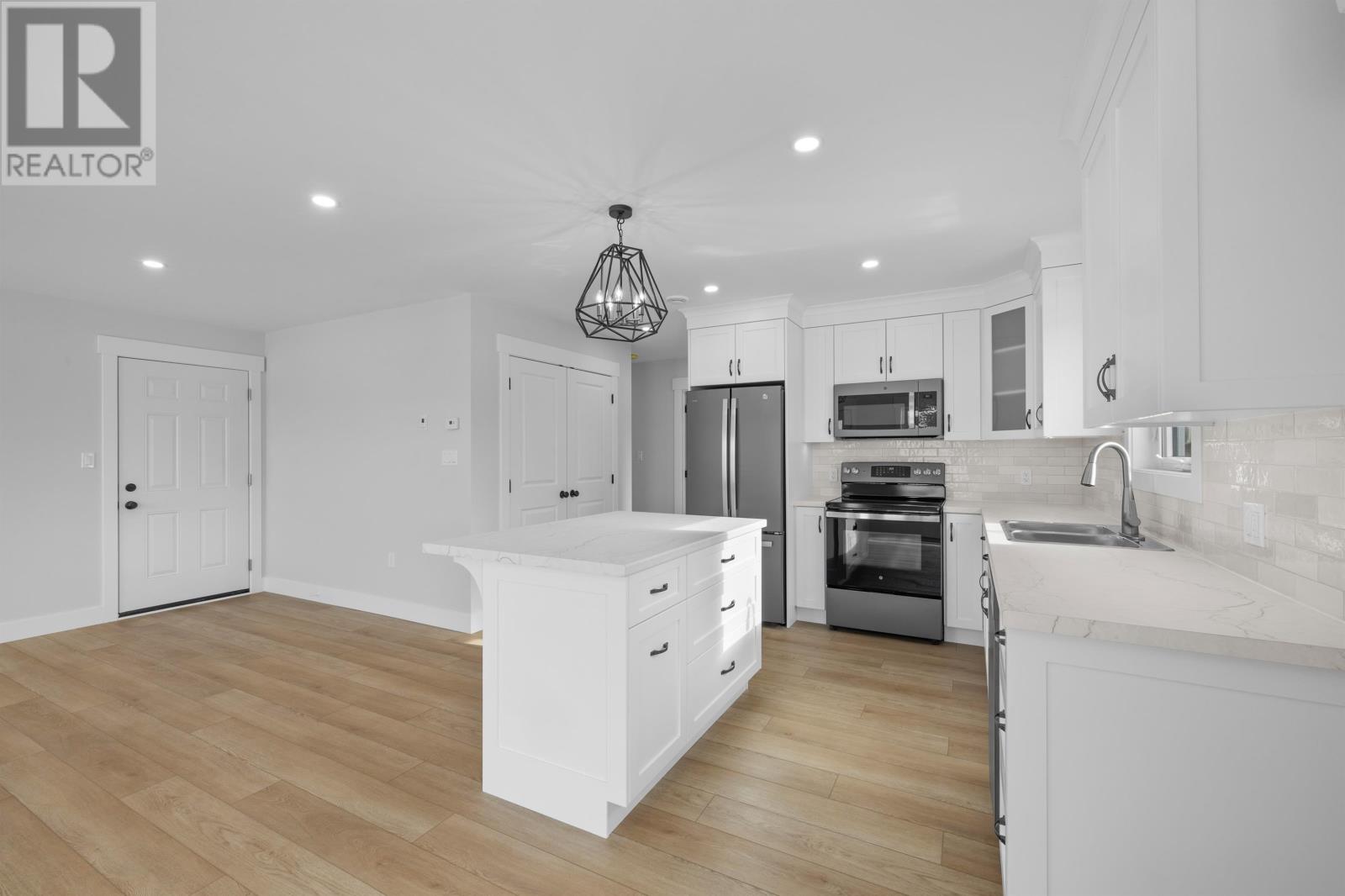 6/8 Sydney Way, Mermaid, Prince Edward Island  C1B 4M4 - Photo 4 - 202504260