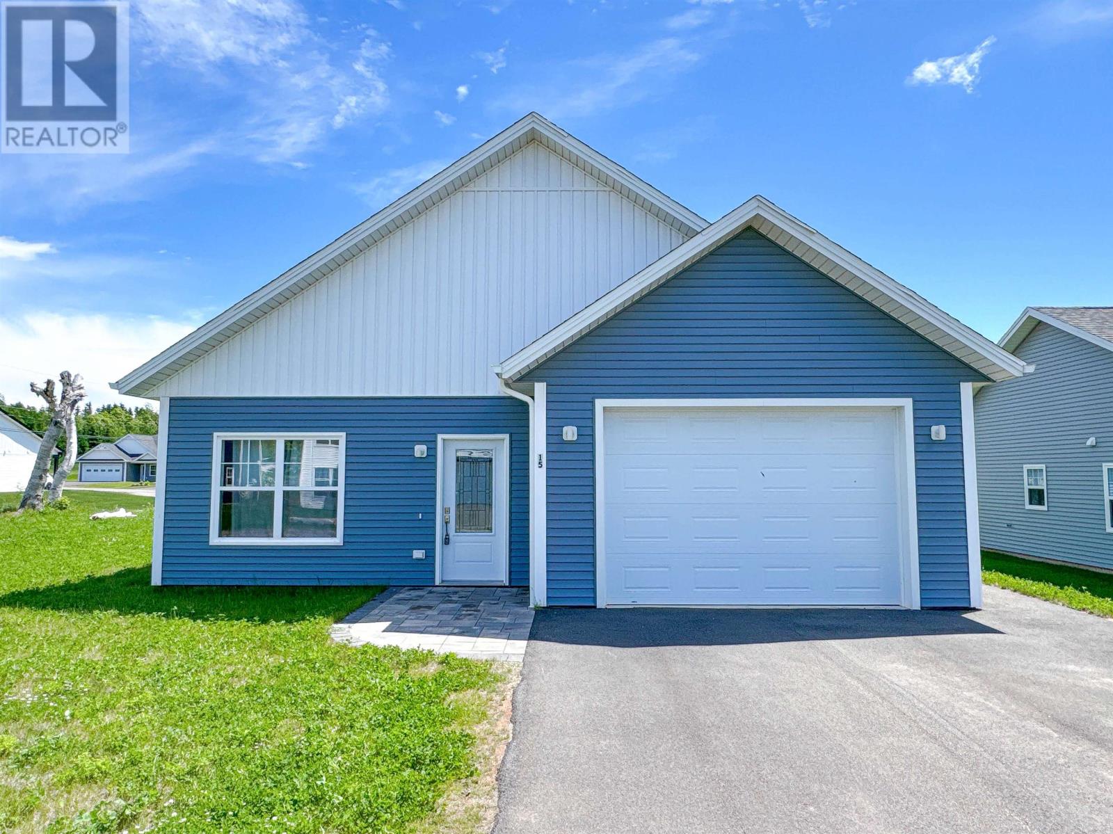 15 Captain James Crescent, Stratford, Prince Edward Island  C1B 2C4 - Photo 1 - 202504277