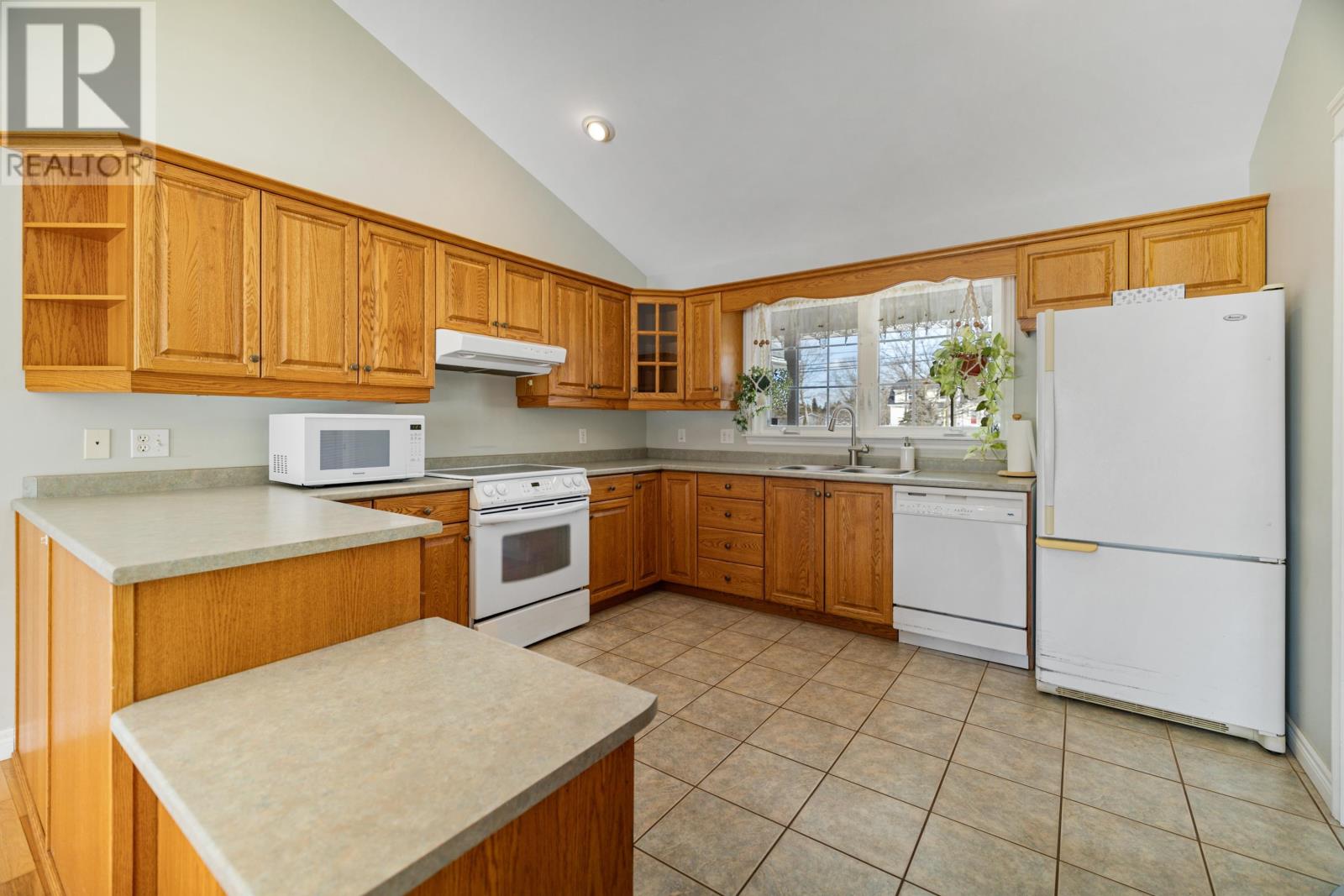 128 Stratford Road, Stratford, Prince Edward Island  C1B 1H4 - Photo 8 - 202504474
