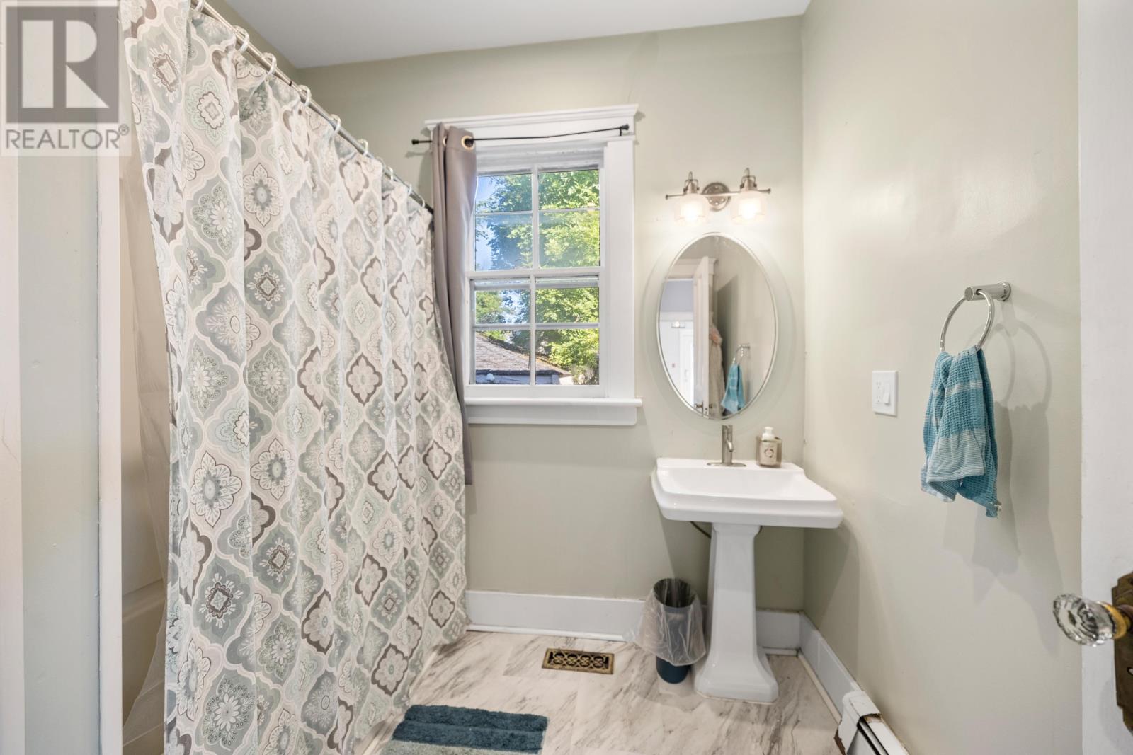 4 Hillcrest Avenue, Charlottetown, Prince Edward Island  C1A 2M1 - Photo 19 - 202504695