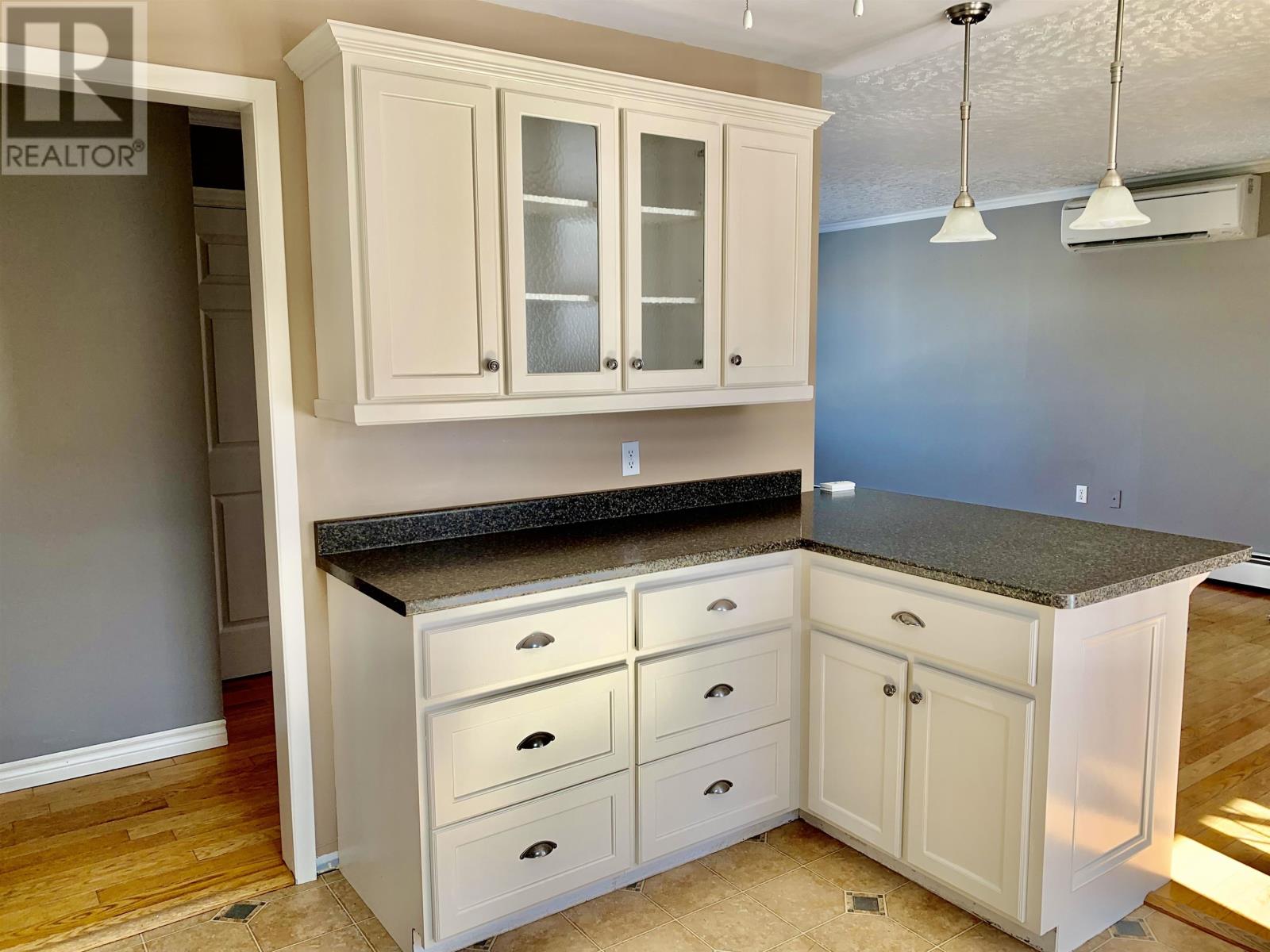 216 Stratford Road, Stratford, Prince Edward Island  C1B 1H5 - Photo 4 - 202504766