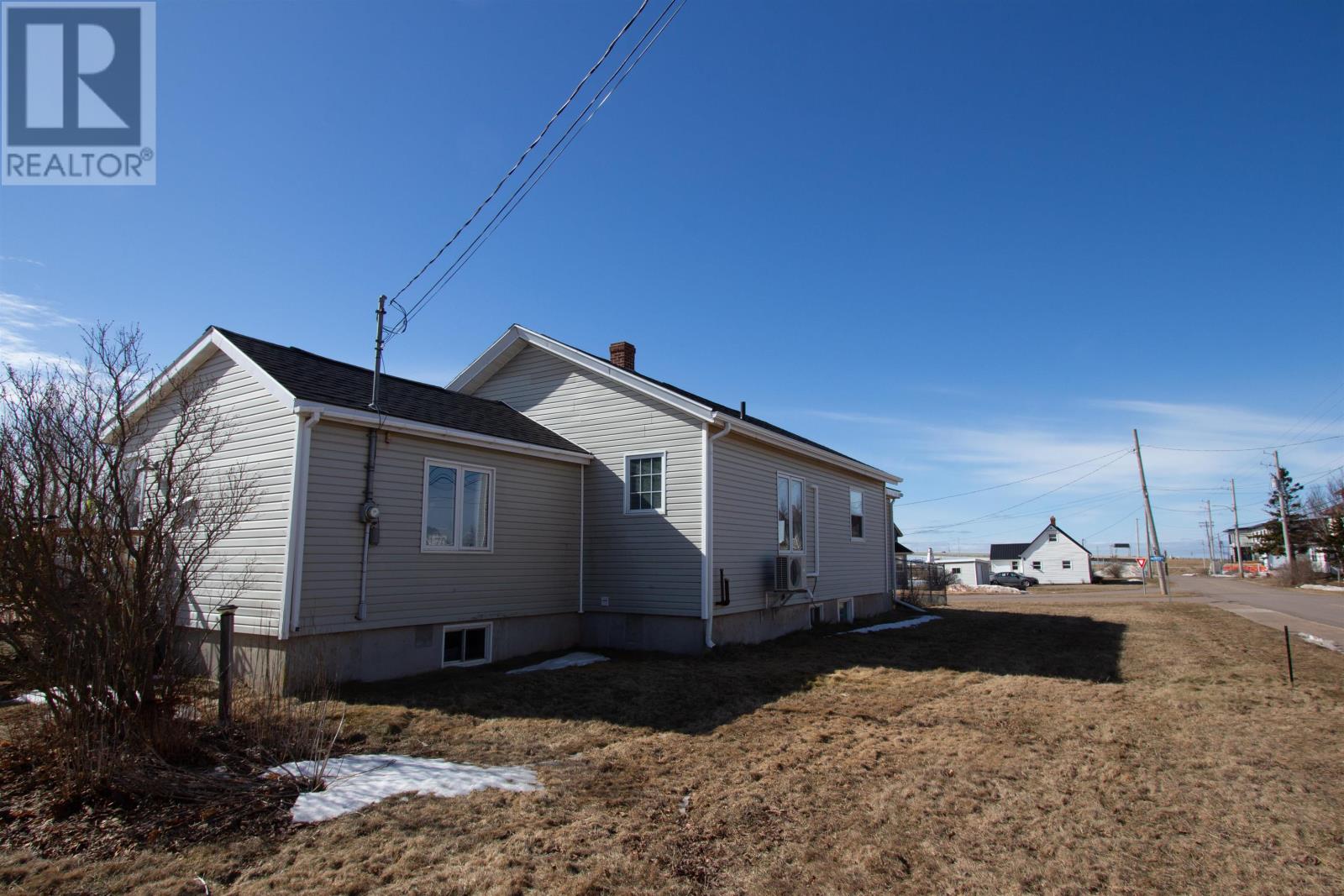 170 Borden Avenue, Borden-Carleton, Prince Edward Island  C0B 1X0 - Photo 3 - 202504902