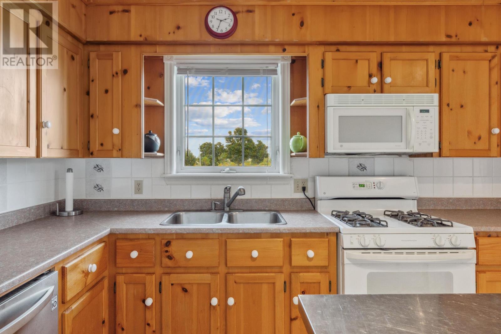 21 Woodhawk Lane, Donaldston, Prince Edward Island  C0A 1T0 - Photo 12 - 202505028