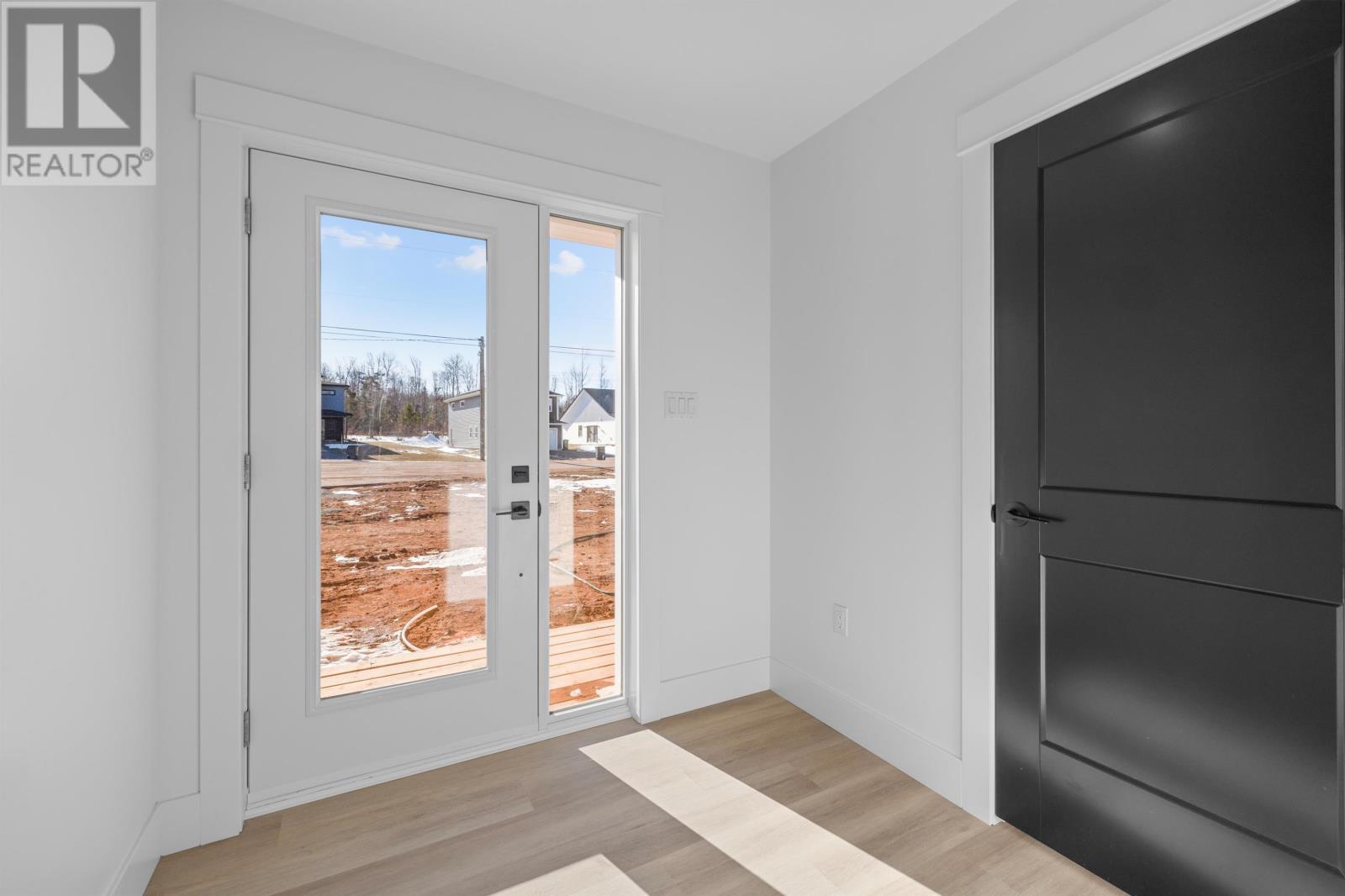 29 Balderston Court, Stratford, Prince Edward Island  C1B 4H1 - Photo 2 - 202505167