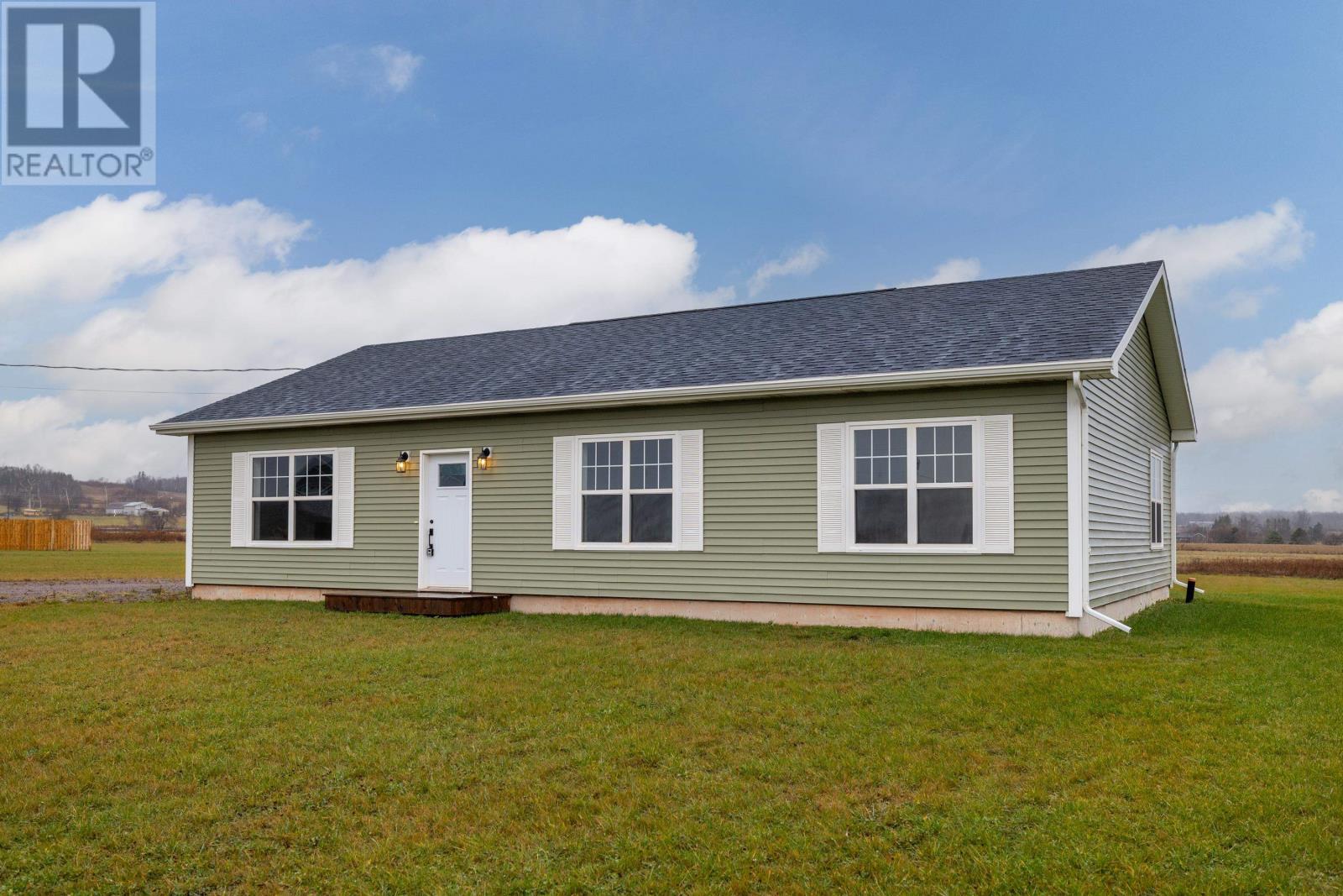 83 Wharf Road, Nine Mile Creek, Prince Edward Island  C0A 1H2 - Photo 1 - 202505217