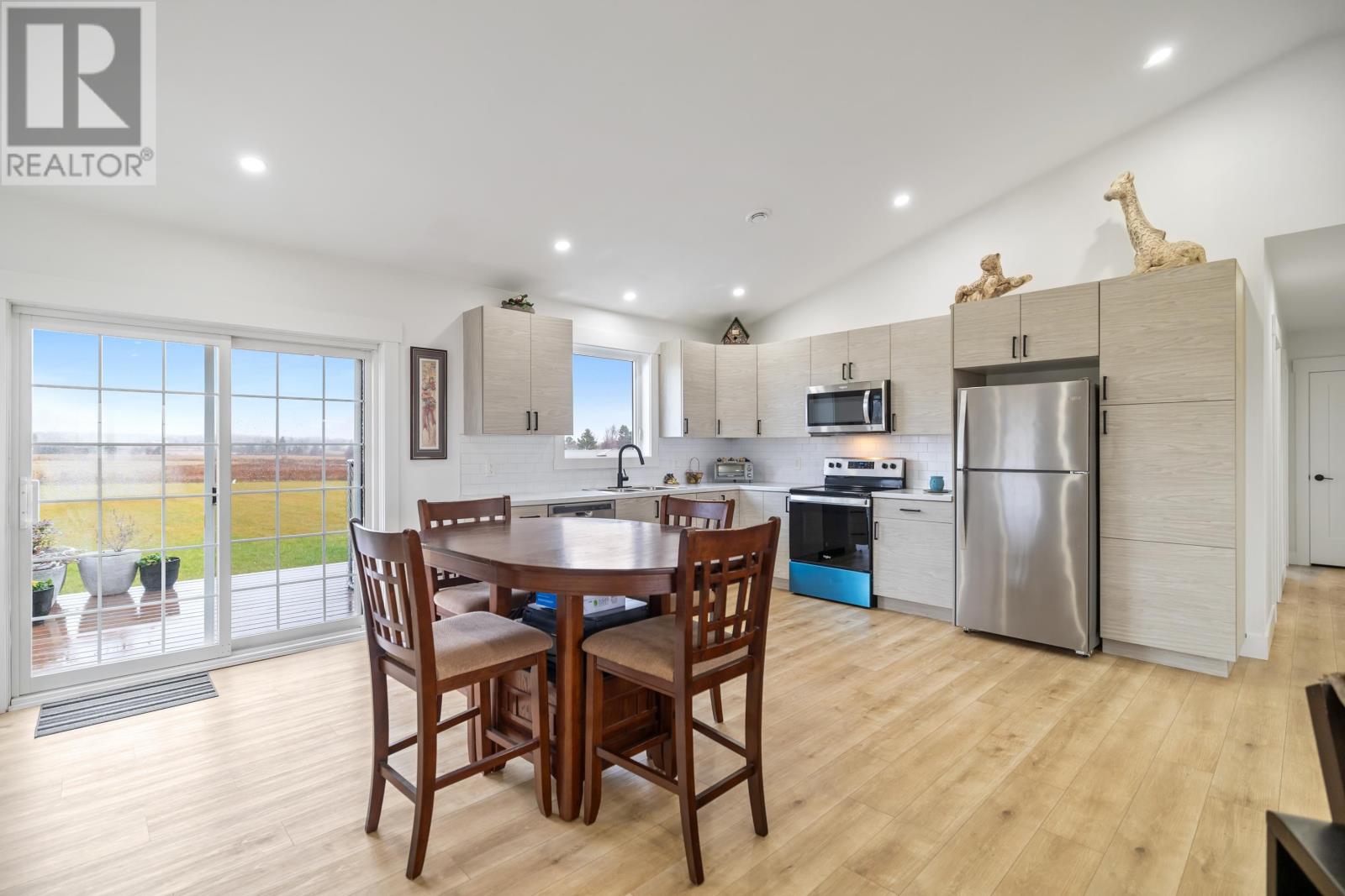 83 Wharf Road, Nine Mile Creek, Prince Edward Island  C0A 1H2 - Photo 11 - 202505217