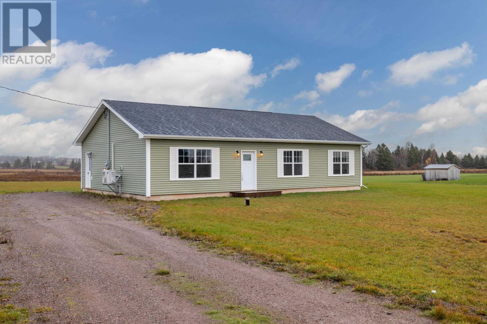83 Wharf Road, Nine Mile Creek, Prince Edward Island  C0A 1H2 - Photo 2 - 202505217