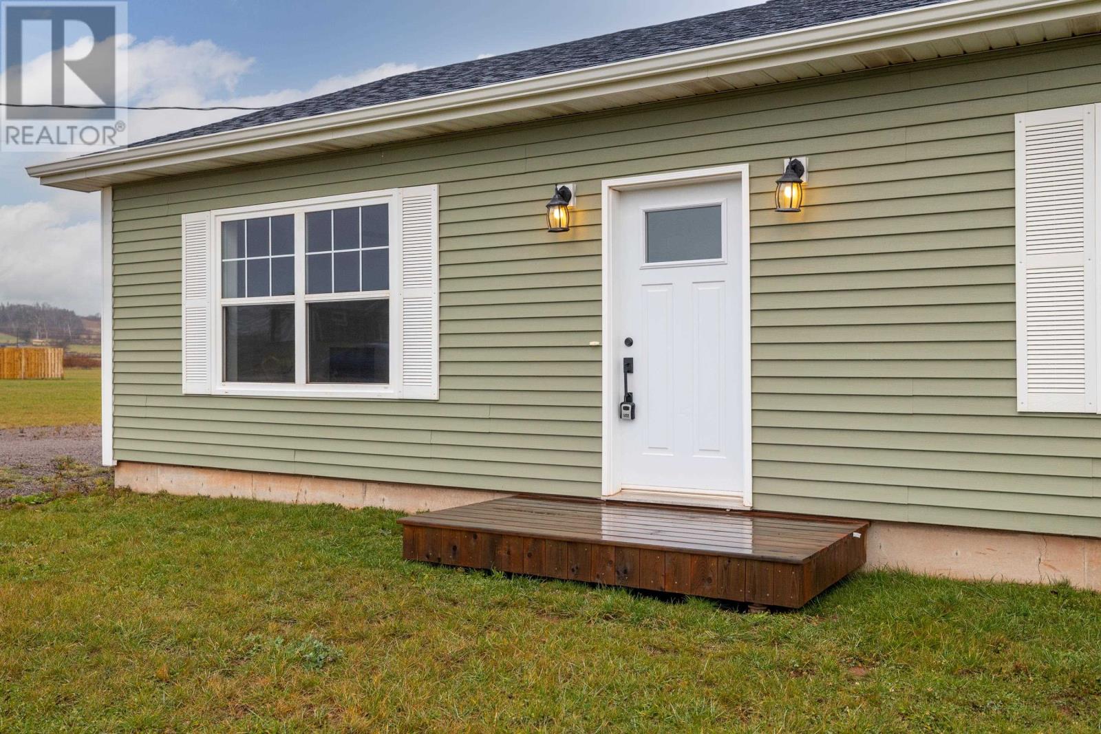 83 Wharf Road, Nine Mile Creek, Prince Edward Island  C0A 1H2 - Photo 5 - 202505217