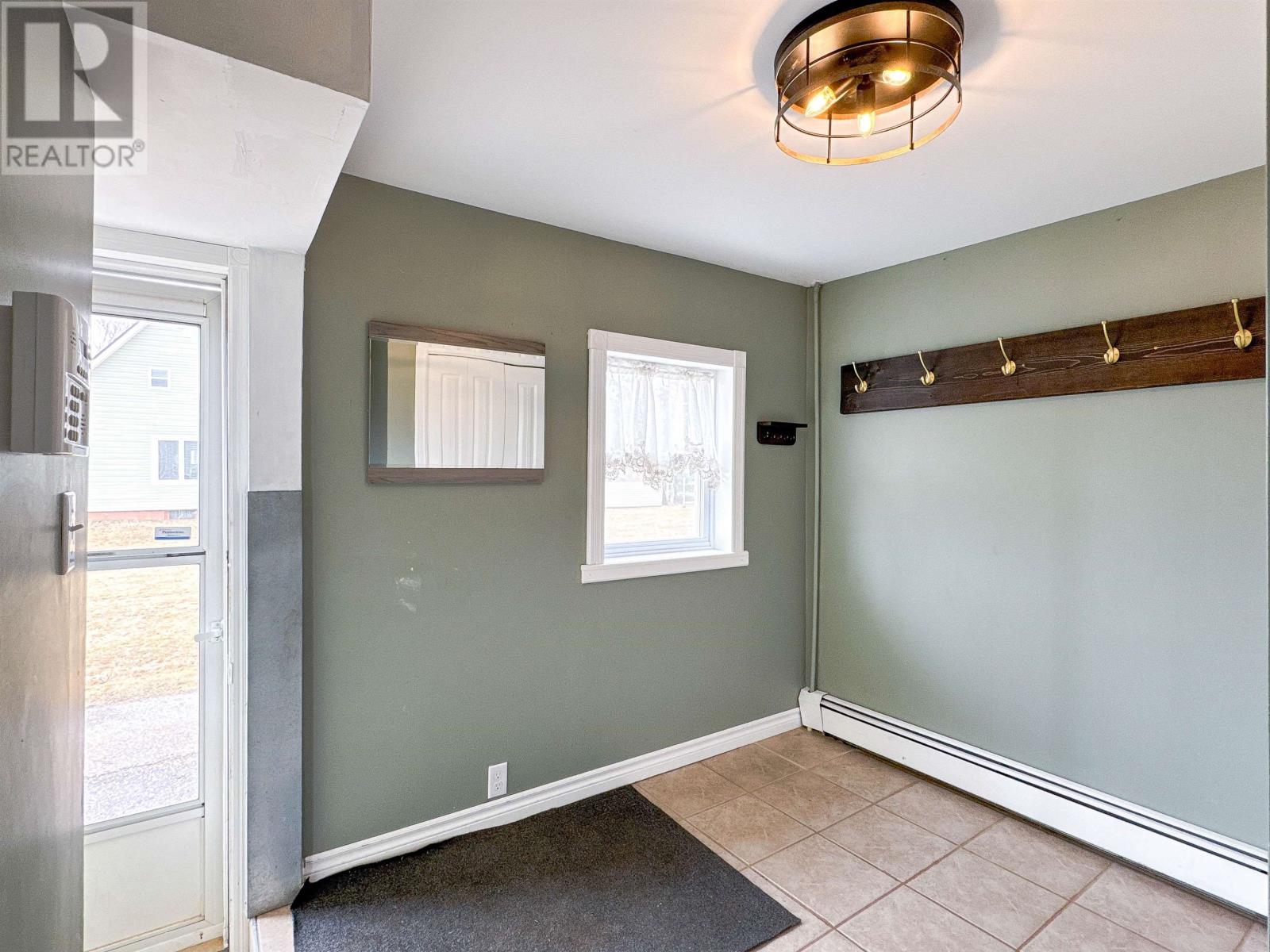 61 Bayview Drive, Summerside, Prince Edward Island  C1N 3Z9 - Photo 4 - 202505535