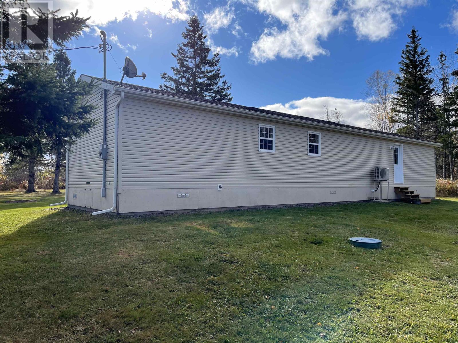 2025 Lorne Valley Road, Riverton, Prince Edward Island  C0A 1T0 - Photo 4 - 202505984