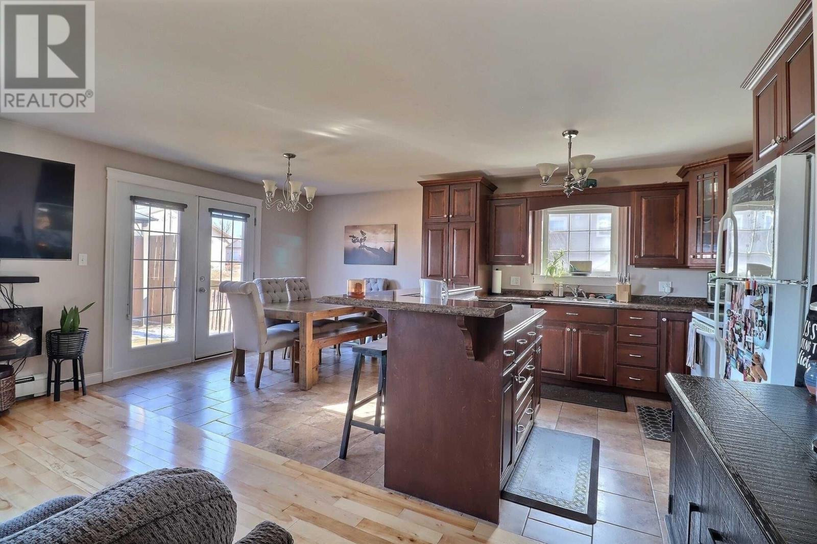 23 Livingston Crescent, Cornwall, Prince Edward Island  C0A 1H4 - Photo 4 - 202506746