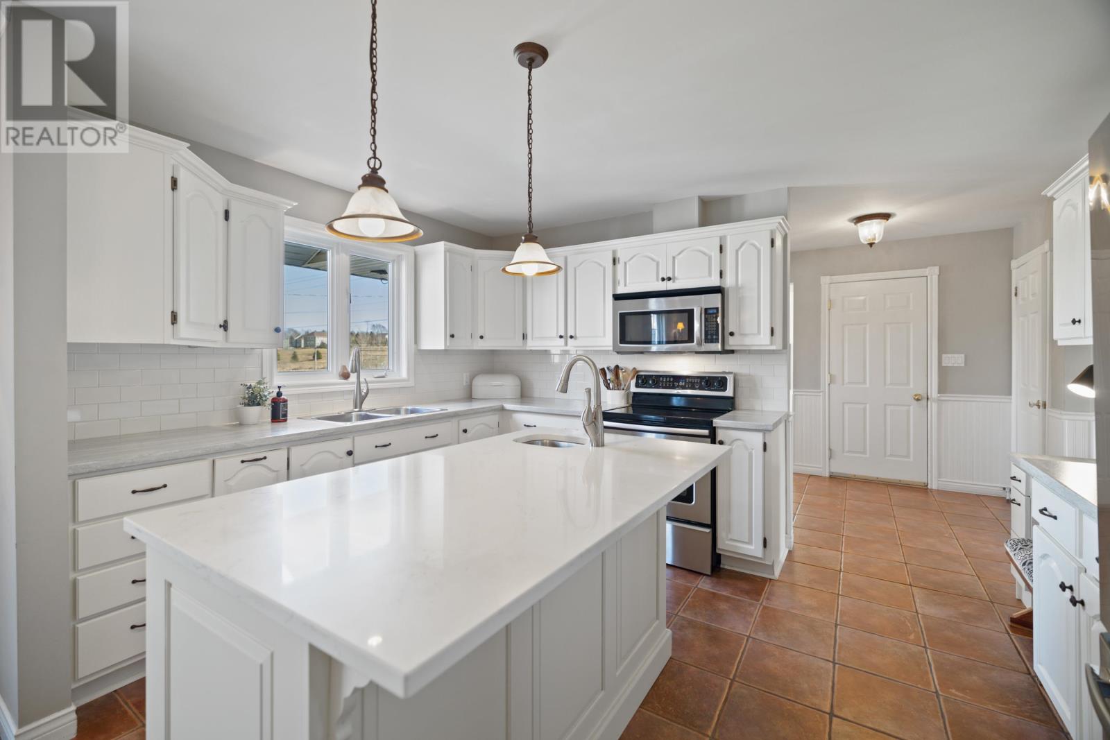 102 Greensview Drive, Stratford, Prince Edward Island  C1B 1N2 - Photo 16 - 202506876
