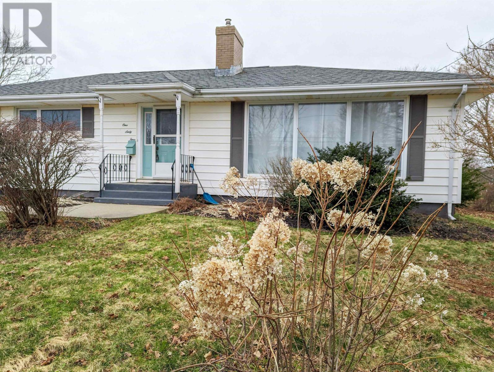 164 Mason Roads, Stratford, Prince Edward Island  C1B 2G2 - Photo 1 - 202507204
