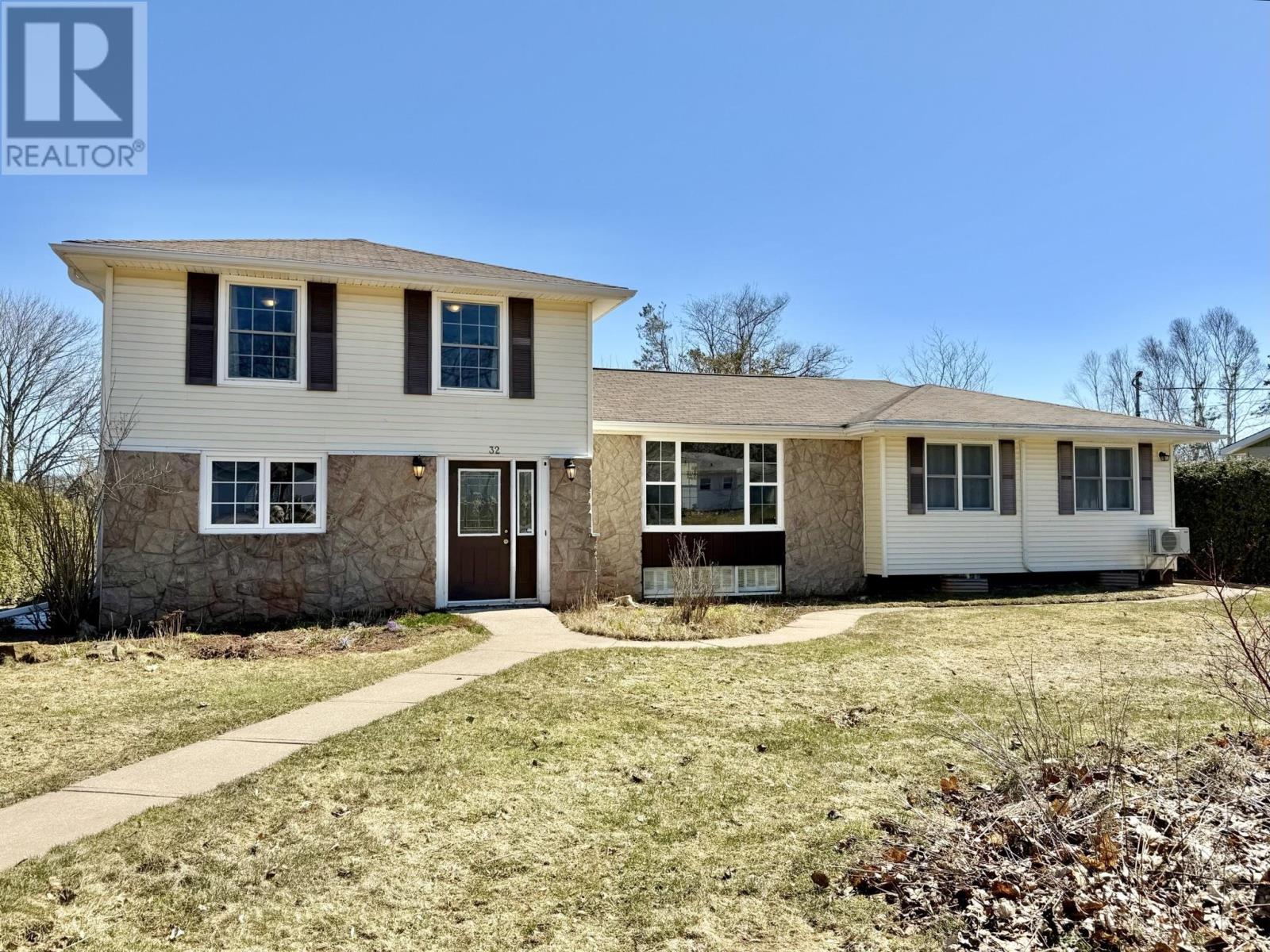 32 Alcan Drive, Cornwall, Prince Edward Island  C0A 1H0 - Photo 1 - 202507721