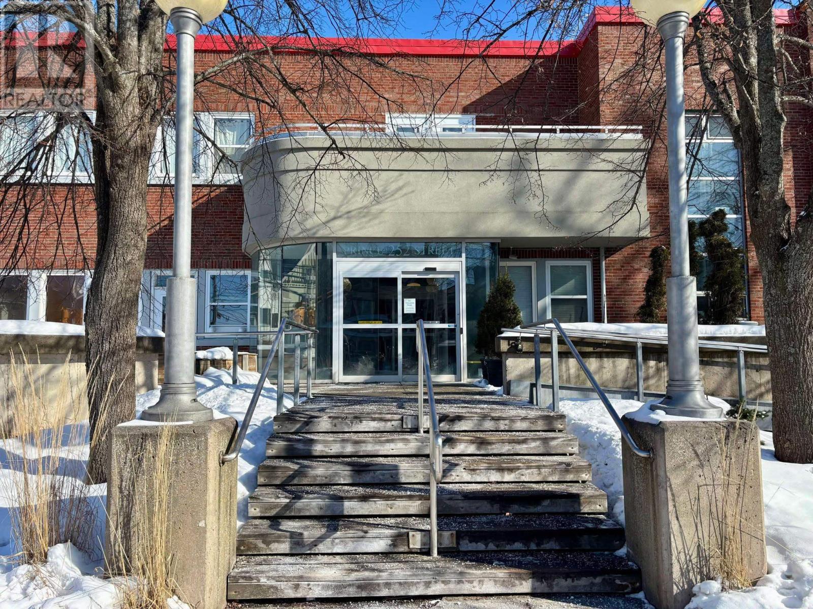 5 252 Prince Street, Charlottetown, Prince Edward Island  C1A 4S1 - Photo 1 - 202507747