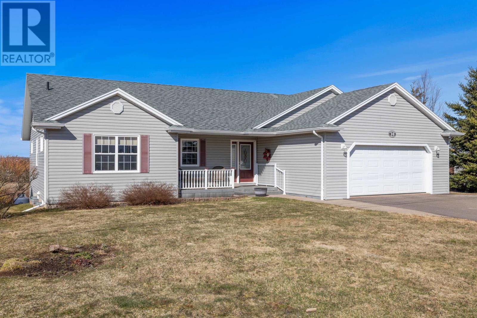 10 Southway Crescent, Charlottetown, Prince Edward Island  C1E 2K4 - Photo 1 - 202507871