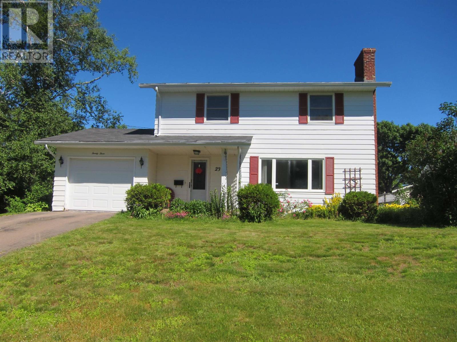 23 Woodbine St, Charlottetown, Prince Edward Island  C1A 2X8 - Photo 1 - 202508013