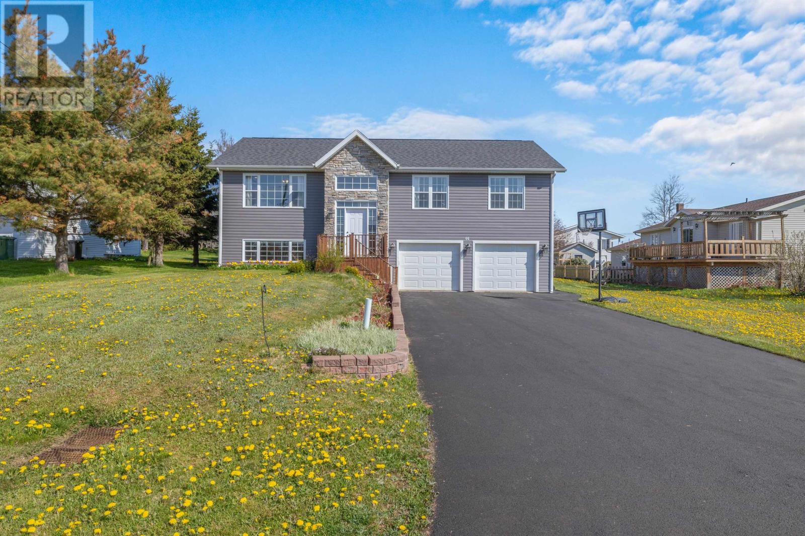 66 Mackinley Crescent, Cornwall, Prince Edward Island  C0A 1H8 - Photo 3 - 202508234