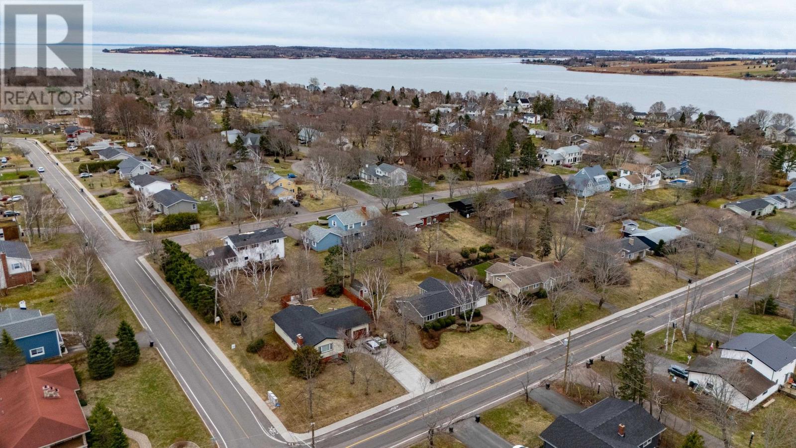 28 Charlotte Drive, Charlottetown, Prince Edward Island  C1A 2N5 - Photo 3 - 202508742