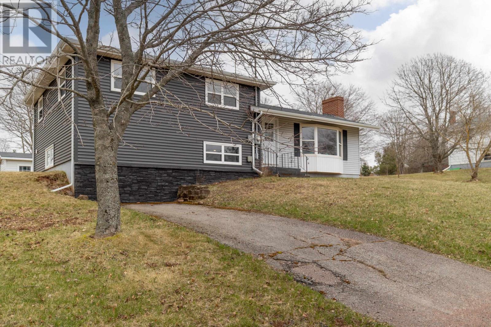 9 Davison Street, Kensington, Prince Edward Island  C0B 1M0 - Photo 2 - 202508861