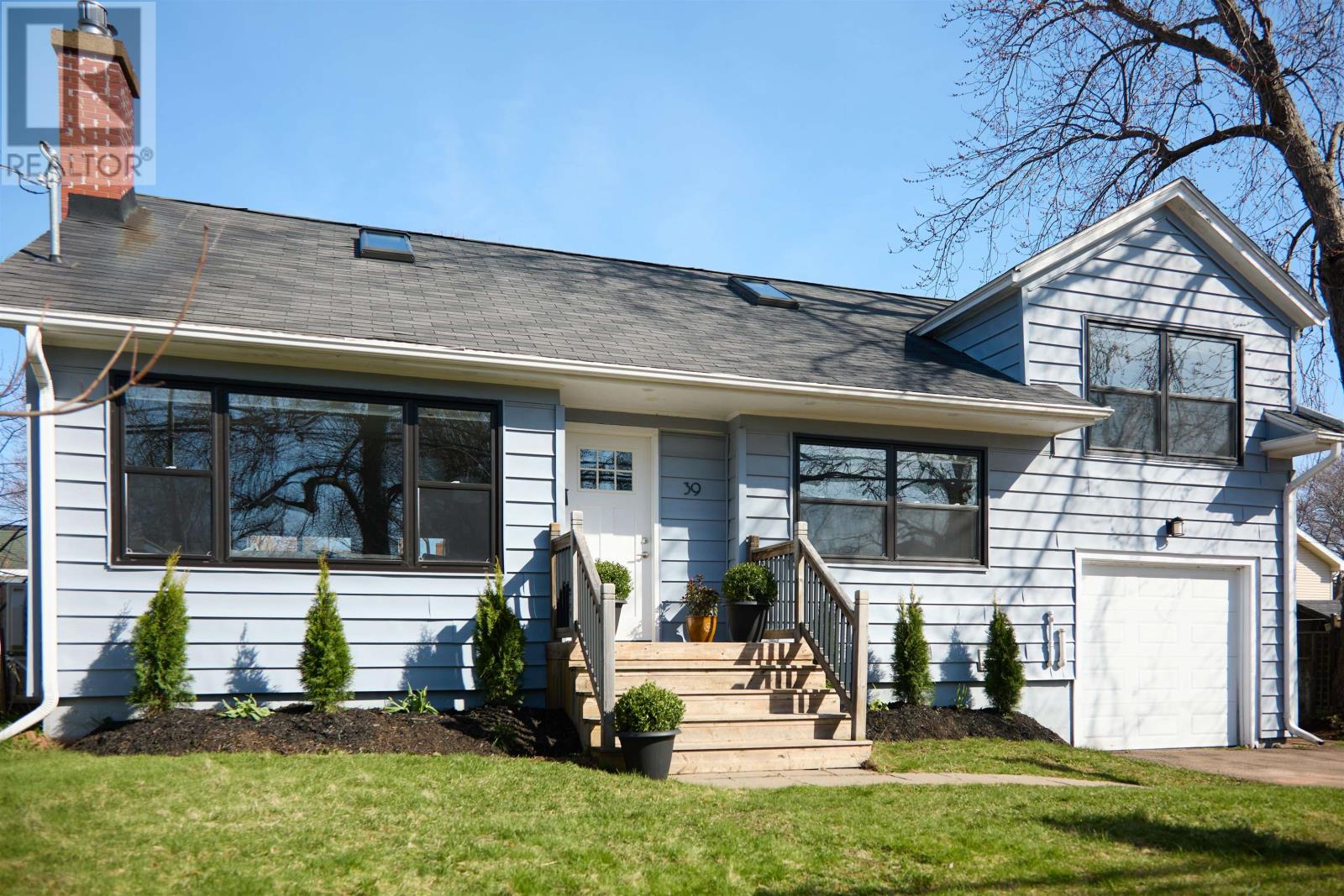 39 Highland Avenue, Charlottetown, Prince Edward Island  C1A 2H3 - Photo 1 - 202509202