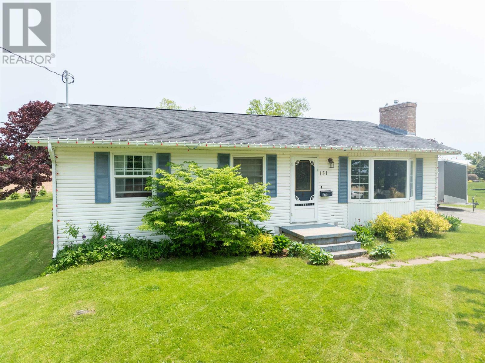 151 Mason Road, Stratford, Prince Edward Island  C1B 2G3 - Photo 2 - 202509258