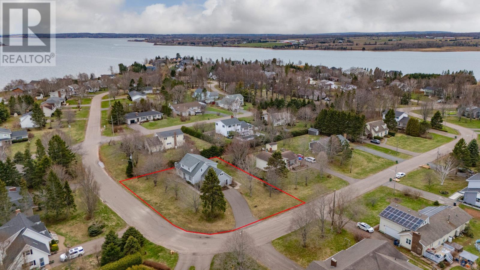 40 Bardin Crescent, Charlottetown, Prince Edward Island  C1E 1N2 - Photo 2 - 202509431