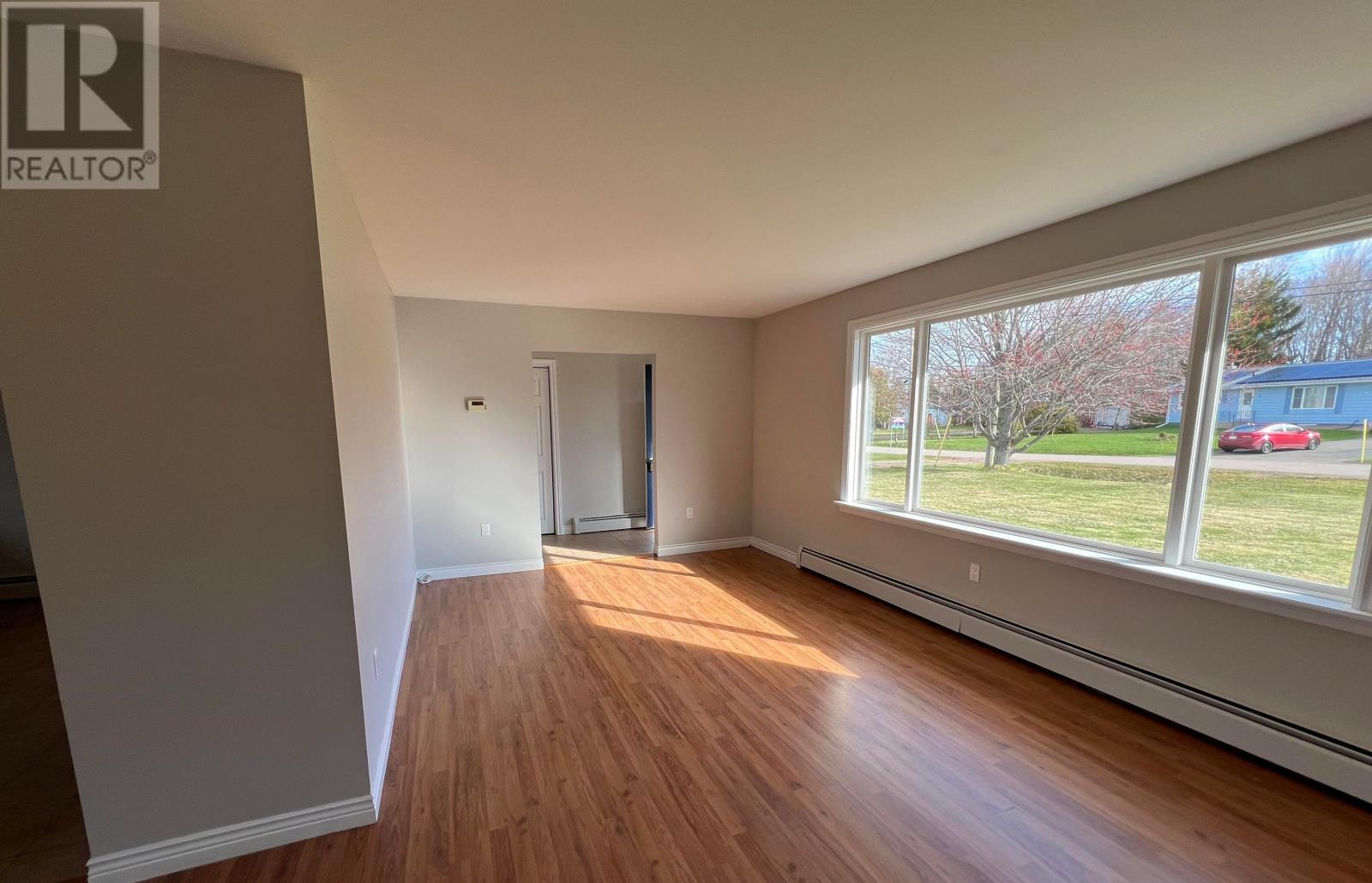 1 Lorrie Drive, Cornwall, Prince Edward Island  C0A 1H5 - Photo 2 - 202509566