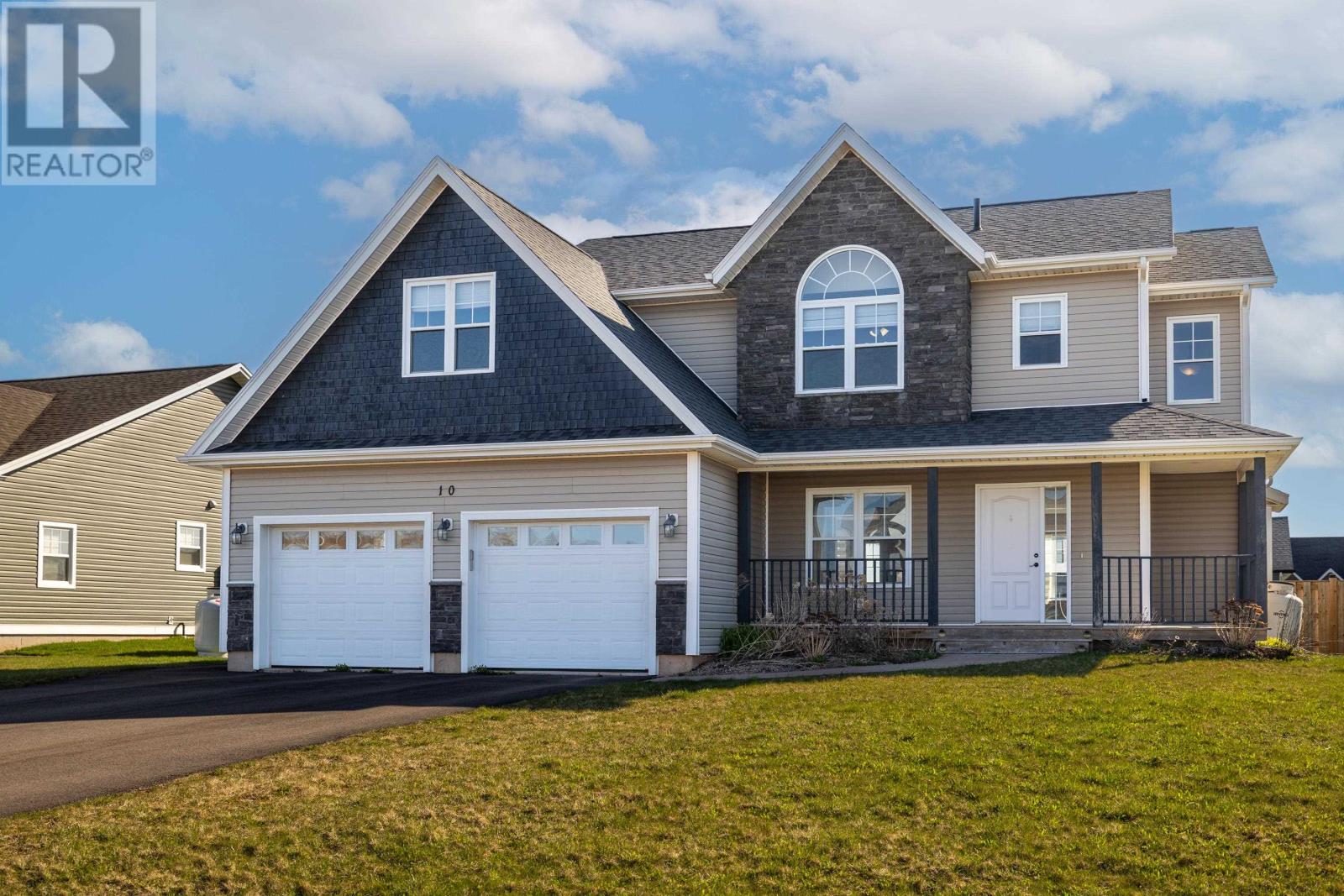 10 Lantern Crescent, Cornwall, Prince Edward Island  C0A 1H8 - Photo 1 - 202509590