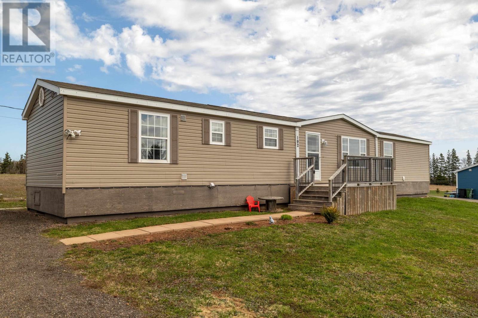 192 Macquarrie Road, Brackley Beach, Prince Edward Island  C1E 2V4 - Photo 3 - 202509647