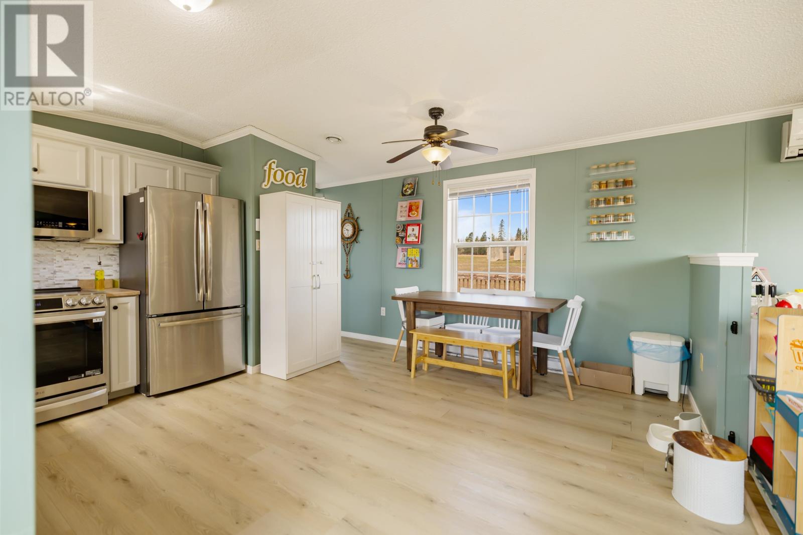 192 Macquarrie Road, Brackley Beach, Prince Edward Island  C1E 2V4 - Photo 5 - 202509647
