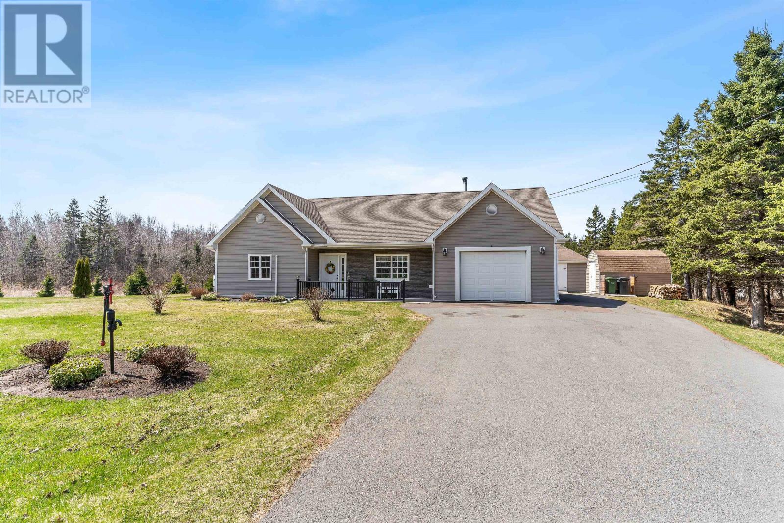 215 Higgins Road, Urbainville, Prince Edward Island  C0B 2E0 - Photo 2 - 202509660