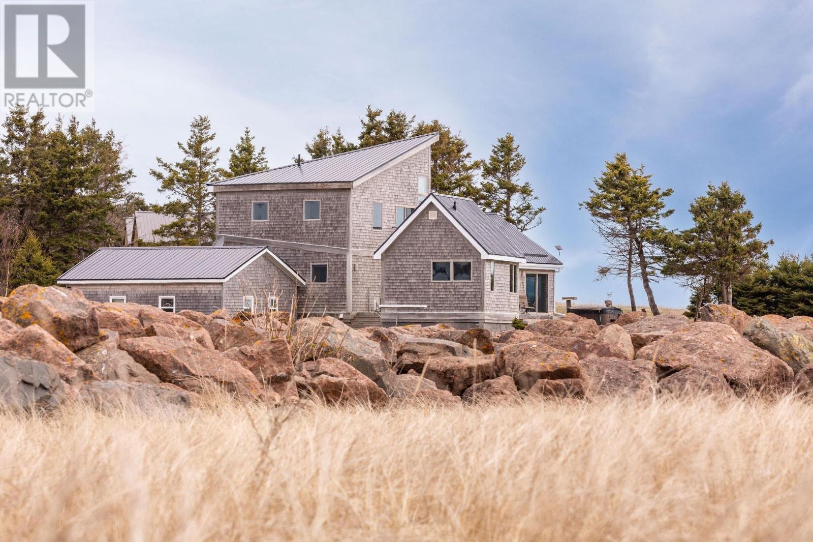 335-337 Harbour Road, Launching, Prince Edward Island  C0A 1G0 - Photo 4 - 202509736