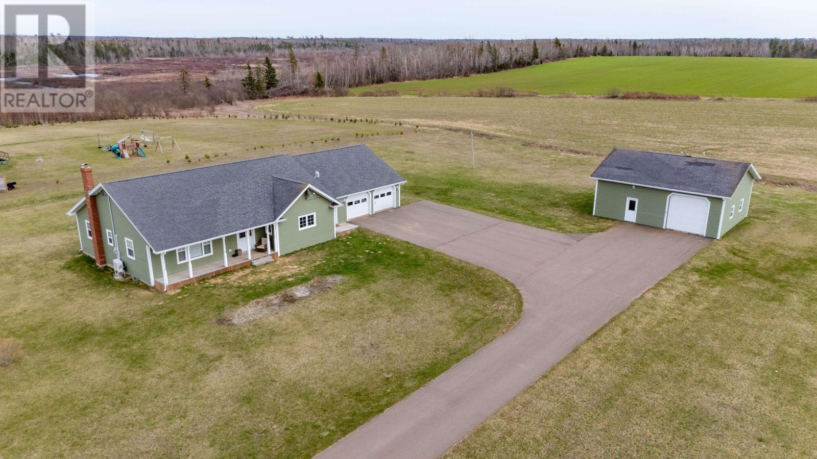 3260 48 Road, Elliottvale, Prince Edward Island  C0A 1T0 - Photo 1 - 202509797