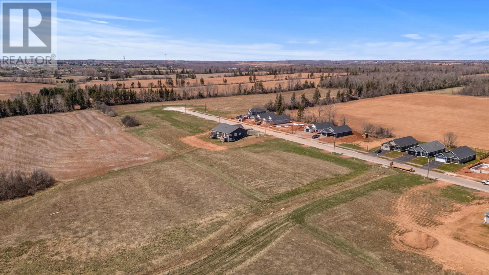 21-22b Samantha Lane, Cornwall, Prince Edward Island  C0A 1H4 - Photo 3 - 202509849