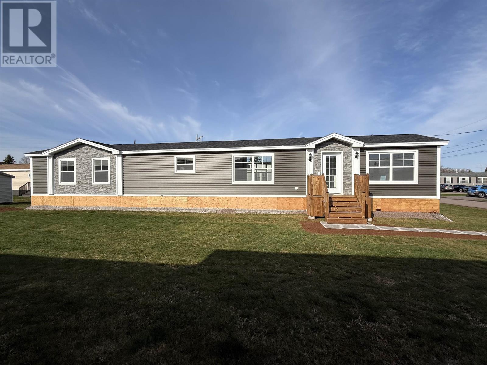19 Watson Avenue, Summerside, Prince Edward Island  C1N 0K1 - Photo 2 - 202509954