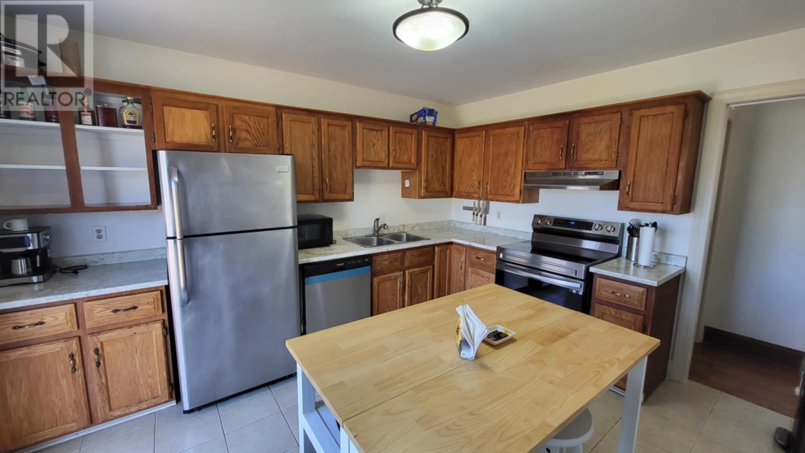 60 Hutchinson Court, Charlottetown, Prince Edward Island  C1A 8H7 - Photo 4 - 202510019